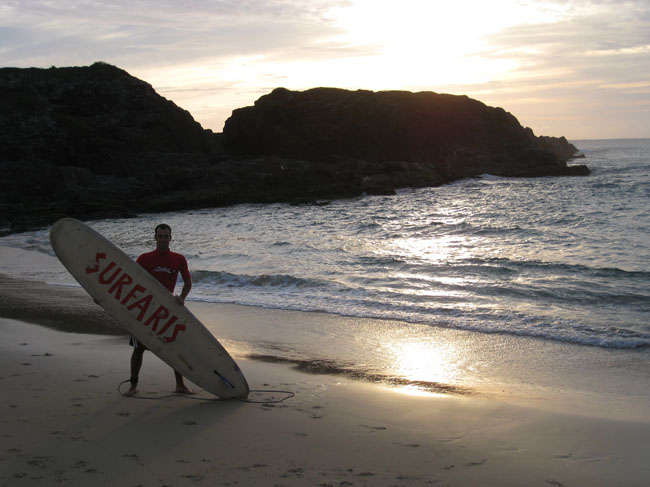Surfaris and Byron B#2F56DF